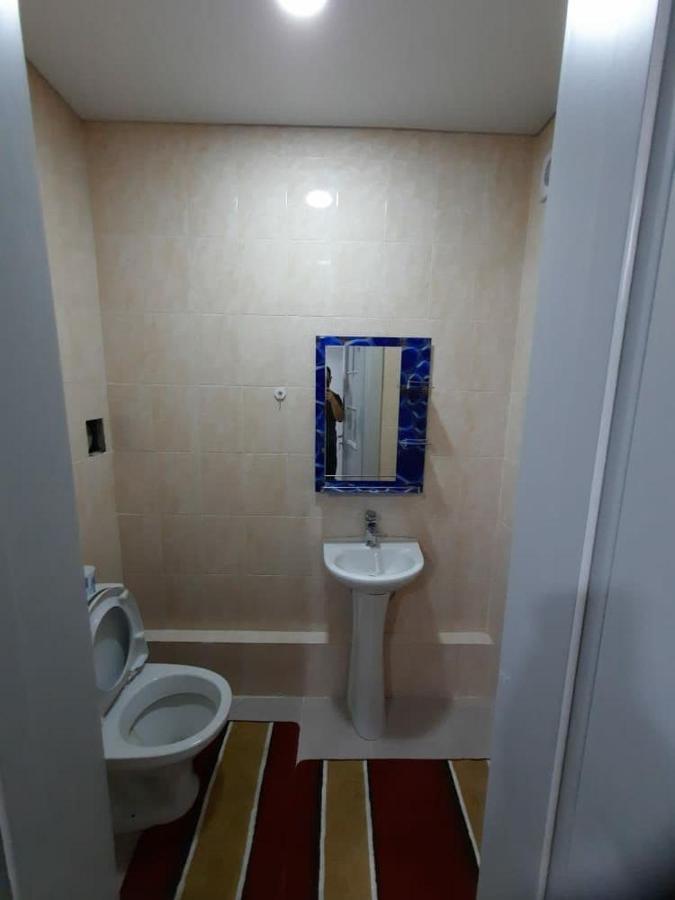 Apartamento Diplomat - 2 Bishkek Exterior foto