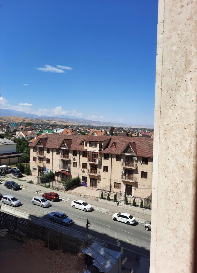 Apartamento Diplomat - 2 Bishkek Exterior foto